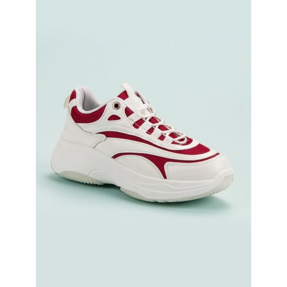 Biele a červené sneakersy
