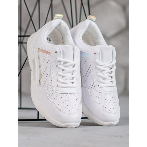 Biele športové topánky