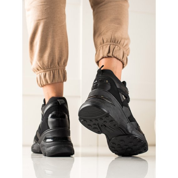Pohodlné čierne členkové topánky
